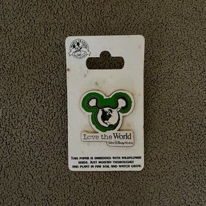 Disney Love the World Pin (NWT)